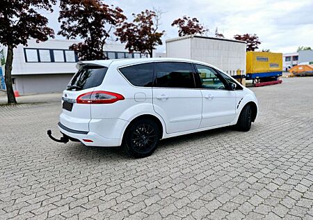 Ford S-Max 7 Sitzer TÜV NEU AHK