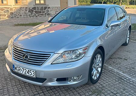 Lexus LS 460 2010r - 4,6 V8 380 KM