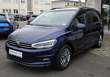 VW Touran Volkswagen 1.5TSI 150PS 7-Gang DSG NAVI 7-Sitze LED