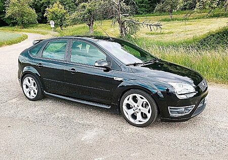 Ford Focus 2,5 ST Blockmod GEPFLEGT