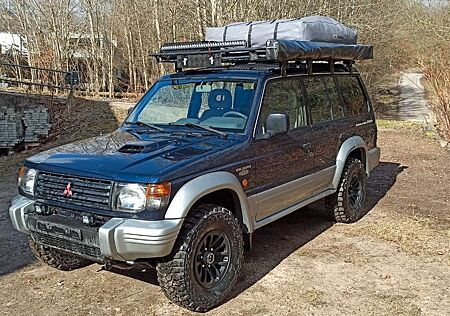 Mitsubishi Pajero 2.8TD GLS GLS