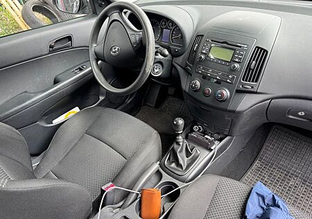 Hyundai i30 1.4 Classic Klima 117´KM