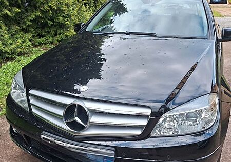 Mercedes-Benz C 180 CGI T BlueEFFICIENCY -