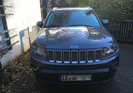 Jeep Compass 2.2 CRD 4x4 AHK Leder wenig KM