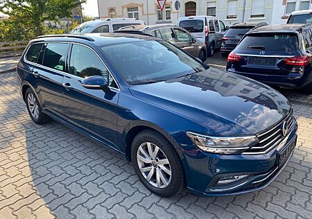 VW Passat Variant Volkswagen Business Pano/Trailer-Ass