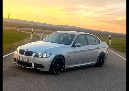 BMW 318i E90 3er Limousine Benziner