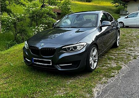 BMW 220d Coupé Sport Line