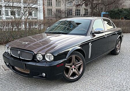 Jaguar XJ8 4.2 Executive Sonderlack BiColor