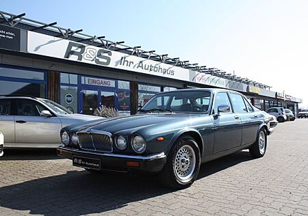 Jaguar XJ12
