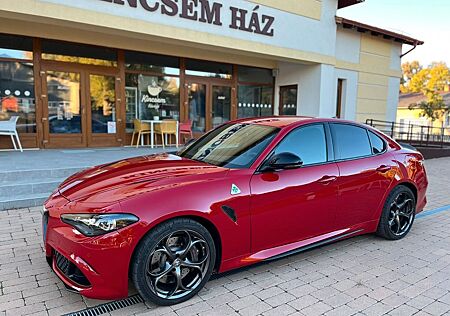 Alfa Romeo Giulia gebraucht kaufen Alfa Romeo Giulia Quadrifoglio 2.9 V6 520 PS