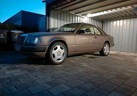 Mercedes-Benz CE 300
