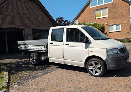VW T5 Transporter Volkswagen t5 doka, neuwertig und top ausgestattet.
