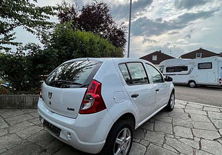 Dacia Sandero 1.4 MPI -