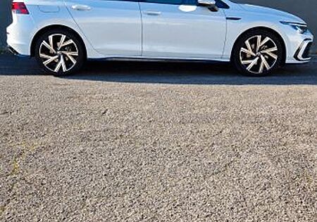 VW Golf Volkswagen 1.5 TSI OPF 110kW R-Line 5J. Garantie