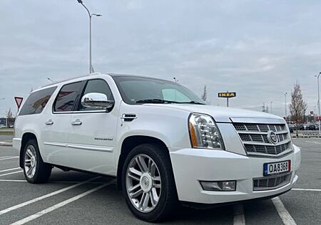 Cadillac Escalade 6.2 V8 ESV Platinum XXL aus 1. Hand