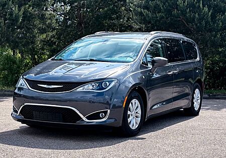 Chrysler Pacifica 3,6 TOURING L / 8 SITZ / 94000km