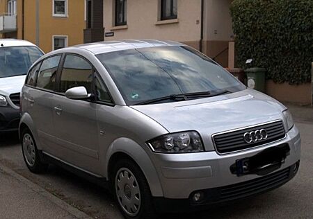 Audi A2 1.4 - rostfrei .)