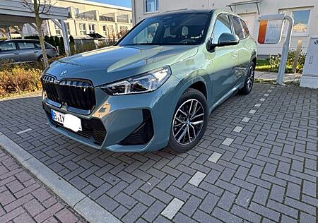 BMW iX1 xDrive30 - 1.Hand Privatverkauf