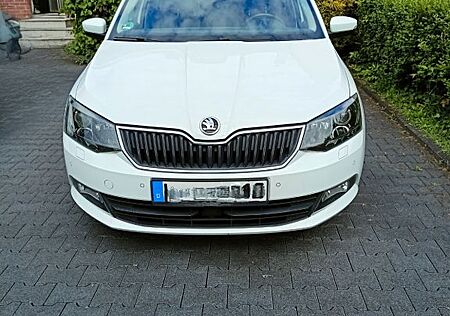 Skoda Fabia 1.2l TSI DSG 81kW Combi Joy 1.Hand