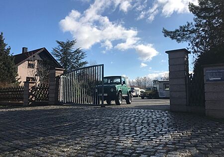 Suzuki SJ Samurai 80 mit Schraubenfedern