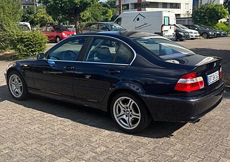 BMW 320i -