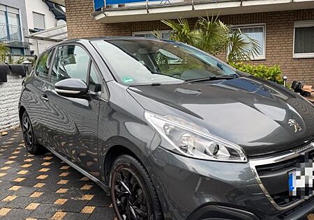 Peugeot 208 PureTech | Klimaanlage | Bluetooth | TÜV neu
