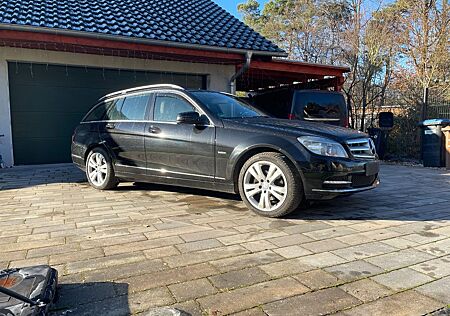 Mercedes-Benz C 200 CGI T AVANTGARDE AHK, Xenon, Schiebedach