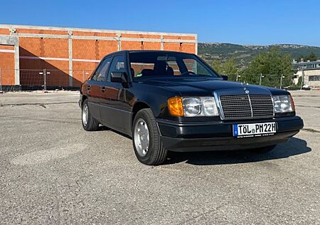 Mercedes-Benz 260