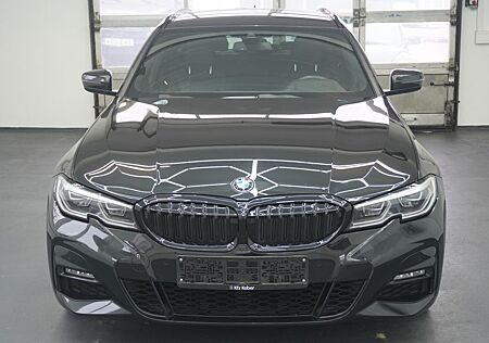 BMW 320 i M Sport Touring