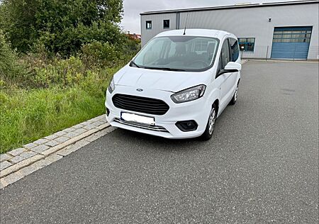 Ford Tourneo Courier 1.5 TDCi 74kW Ambiente Ambiente