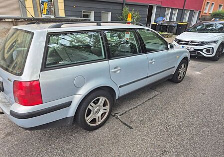VW Passat Variant Volkswagen 2.3 V5 Trendline Variant Tren...