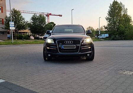 Audi Q7 4.2 TDI quattro tiptronic - S line