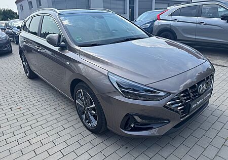 Hyundai i30 CW 1.5 T-GDI Prime LED Pano ACC Kam Navi