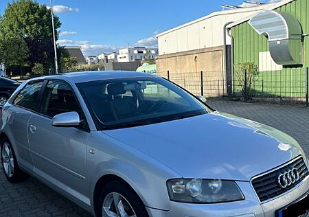 Audi A3 1.6 Benzin - Automatik Getriebe, TÜV bi