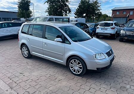 VW Touran Volkswagen Highline, 1 Hand