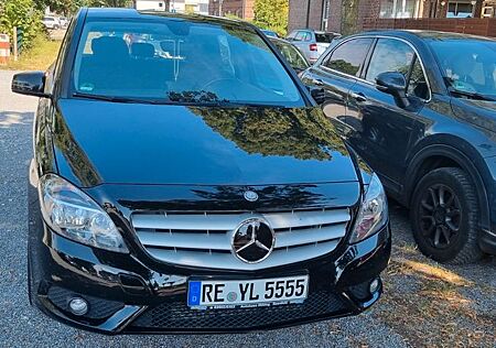 Mercedes-Benz B 180 -