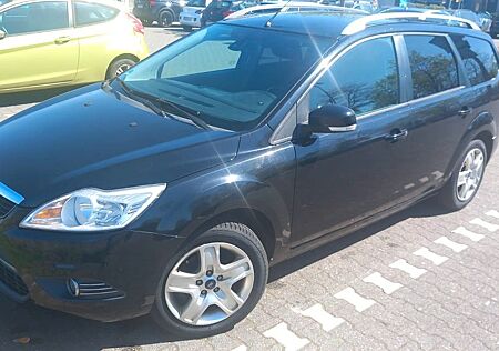 Ford Focus 1,6 Ambiente Turnier Ambiente