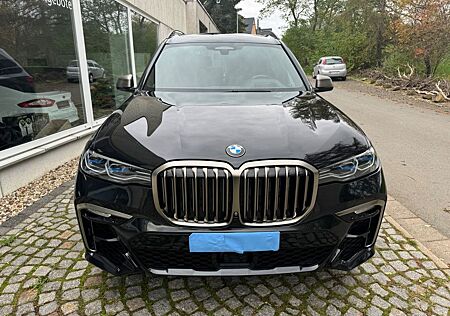 BMW X7 M50