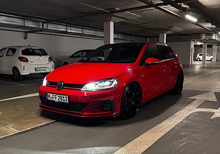 VW Golf Volkswagen 2.0 TSI DSG GTI Performance GTI Performance