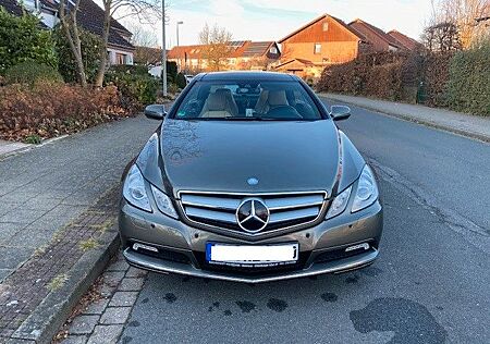 Mercedes-Benz E 350 Coupé CGI BlueEFFICIENCY AVANTG