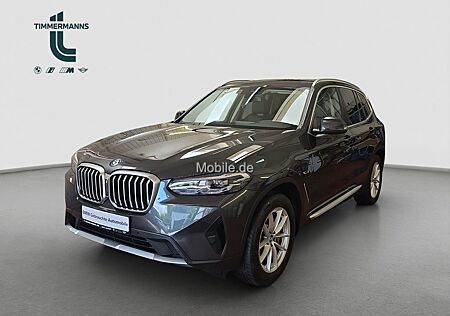 BMW X3 xDrive30e Navi Panoramadach AHK