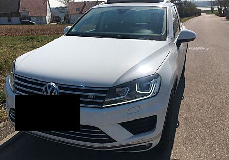 VW Touareg Volkswagen 3.0 V6 TDI SCR Tiptronic Executive E...