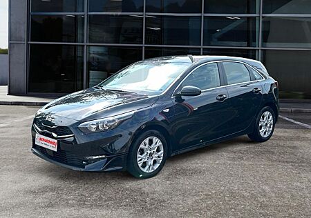 Kia Cee'd Ceed 1.5 T-GDI OPF Vision