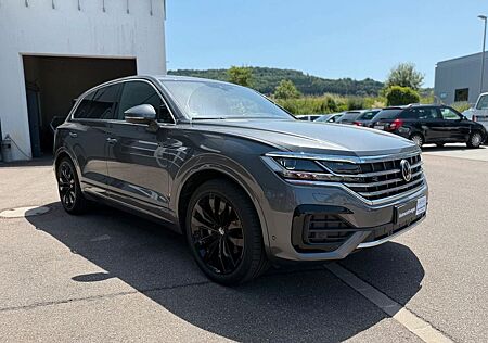 VW Touareg Volkswagen R-Line 4Motion