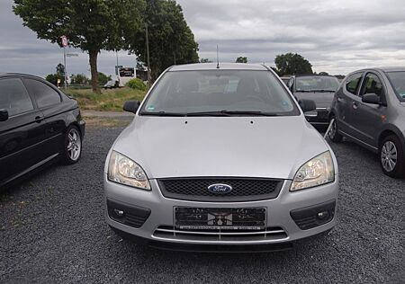 Ford Focus 1.6 TÜV 01/2026 AUS 1-HAND