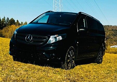 Mercedes-Benz Vito Tourer Lang Sondermodell Edition Pro 8Sitze