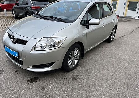 Toyota Auris 1,33 Klimaautomatik,neue Reifen, nur 42tkm