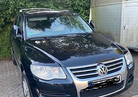 VW Touareg Volkswagen 3.0 V6 TDI Tiptronic Standard