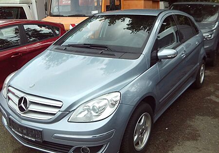 Mercedes-Benz B 170