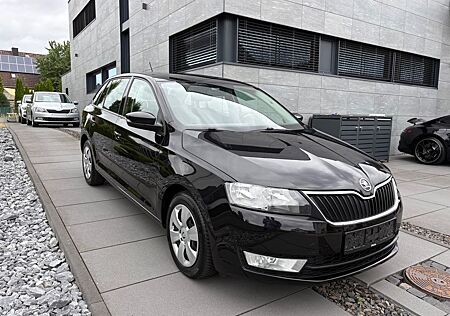 Skoda Rapid Spaceback Ambition AHK/PDC/SHZ/TEMPO